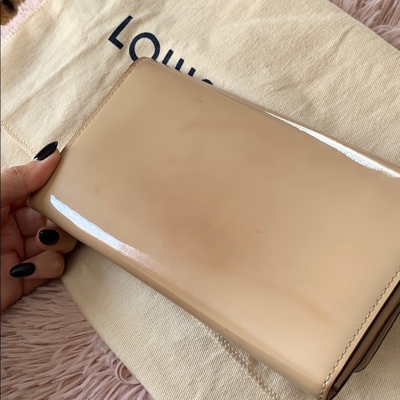 LV Vernis Wallet - Picture 3 of 13